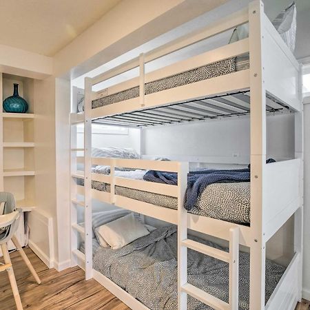 Rockaway Beach Condo - Beach Access Nearby! 외부 사진