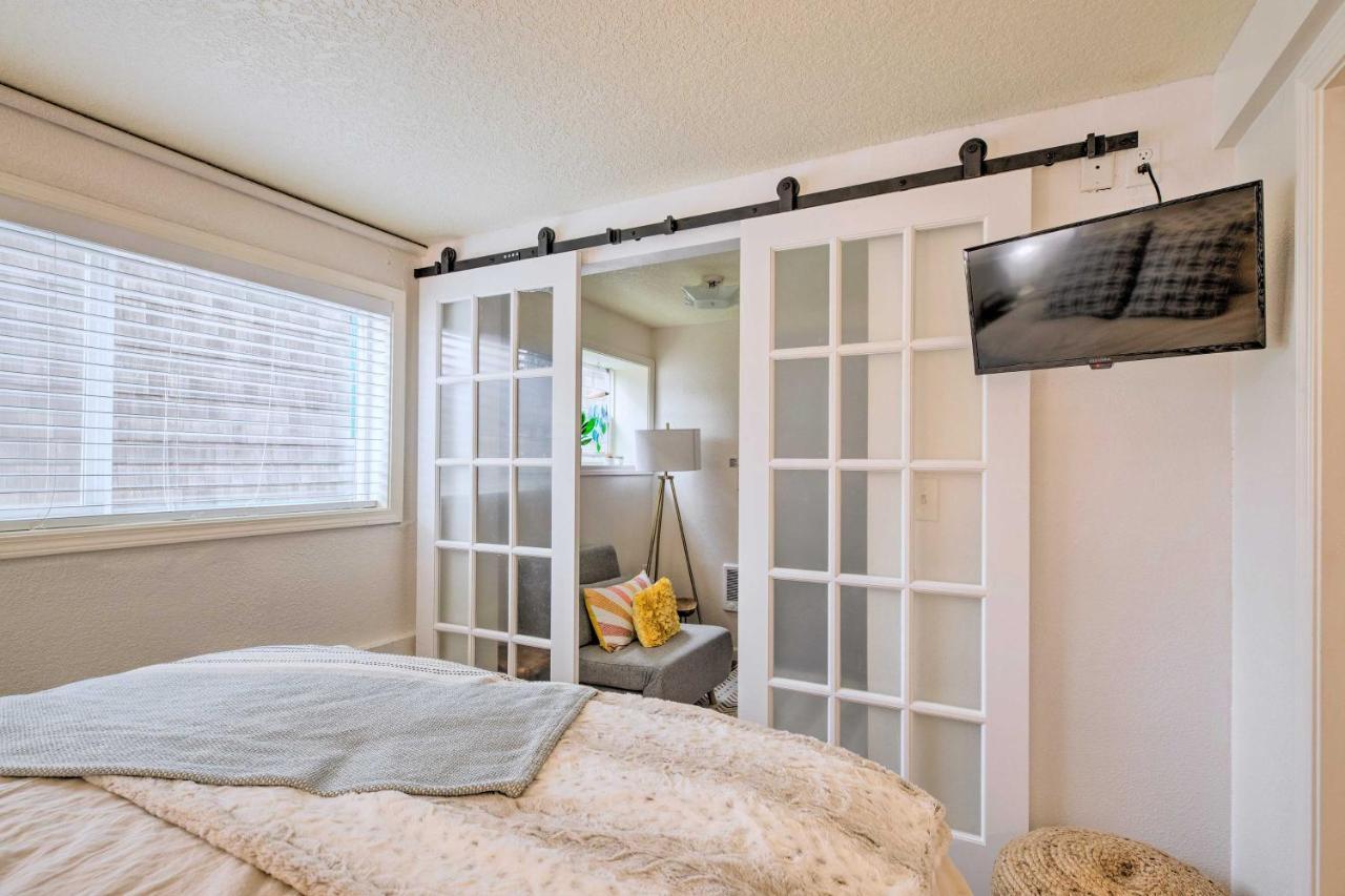 Rockaway Beach Condo - Beach Access Nearby! 외부 사진